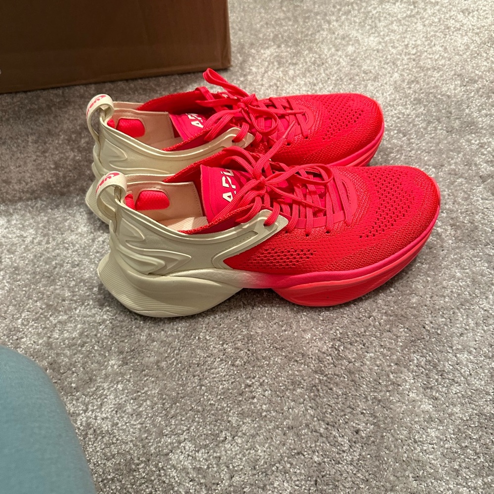 APL McLarran sneakers